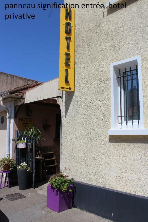 Hotel Le Dervois 代地区蒙蒂耶 外观 照片