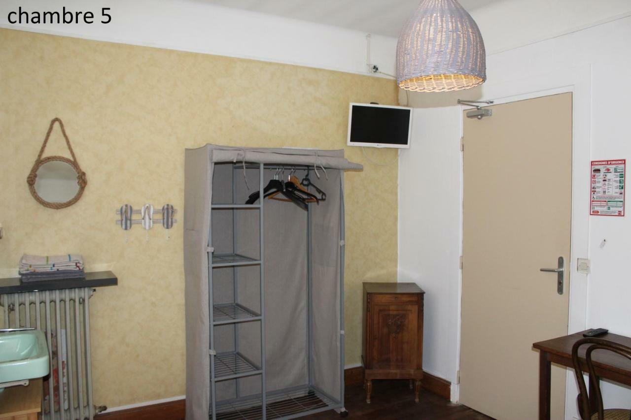 Hotel Le Dervois 代地区蒙蒂耶 外观 照片